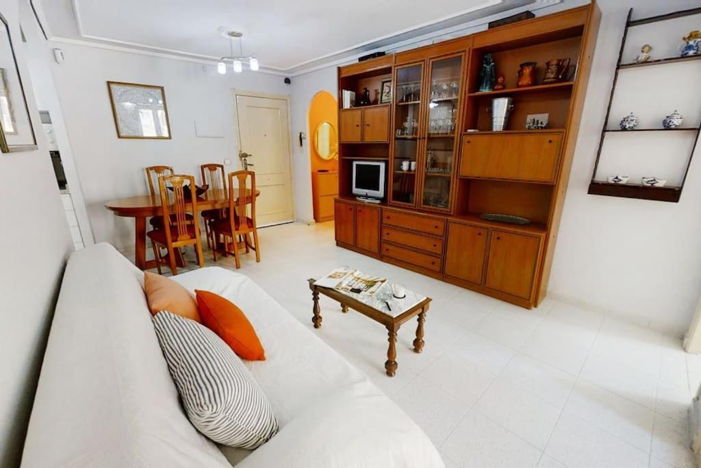Cozy 2 Bed Apartment Playa De Los Locos Torrevieja Buitenkant foto
