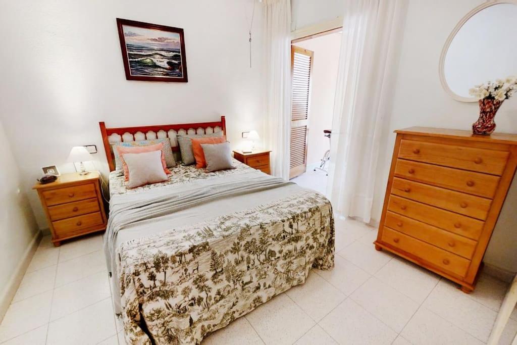 Cozy 2 Bed Apartment Playa De Los Locos Torrevieja Buitenkant foto